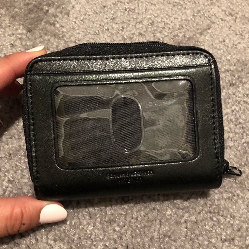 NWOT zippered wallet